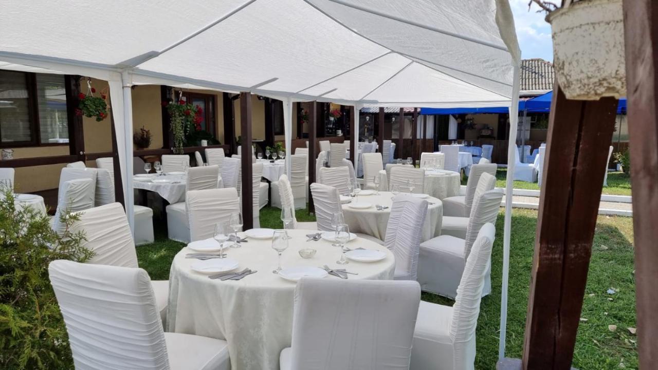 Gigios Sport&Relax Villa Bailesti Luaran gambar
