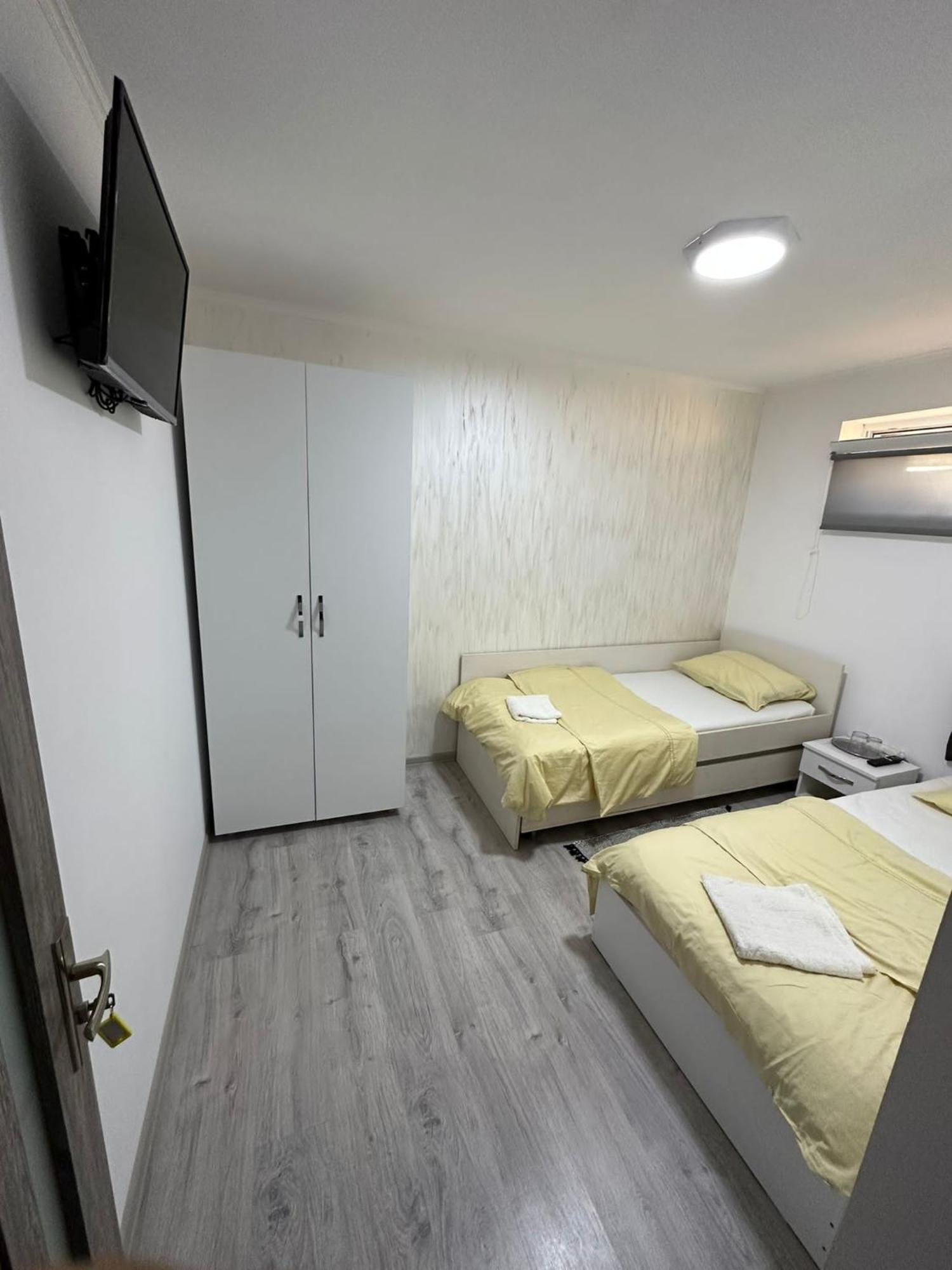 Gigios Sport&Relax Villa Bailesti Luaran gambar