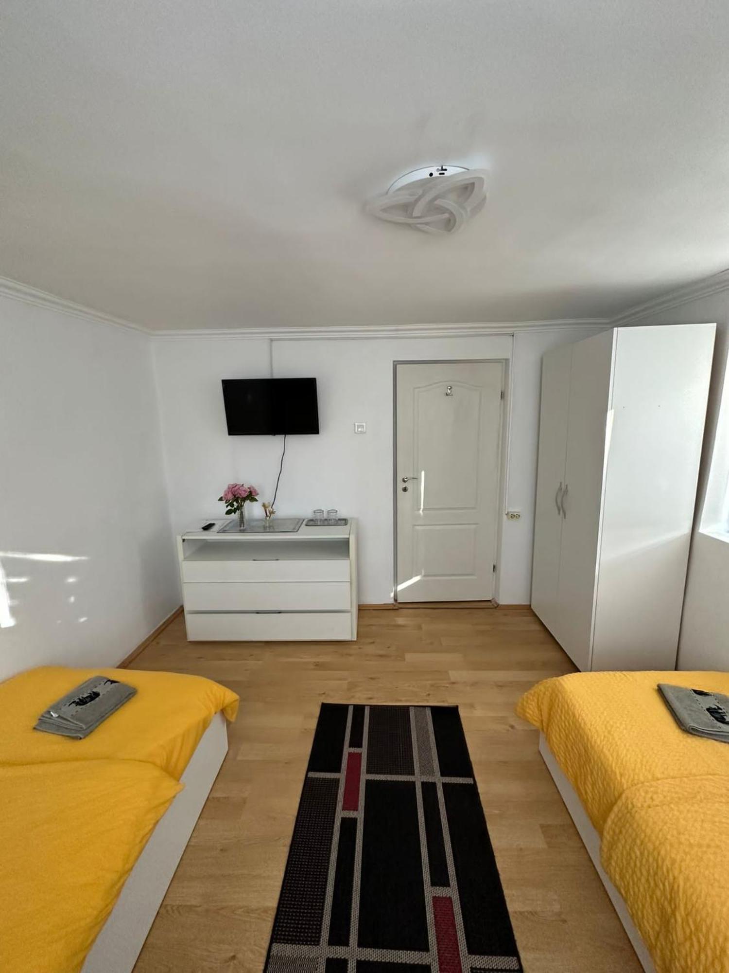 Gigios Sport&Relax Villa Bailesti Luaran gambar